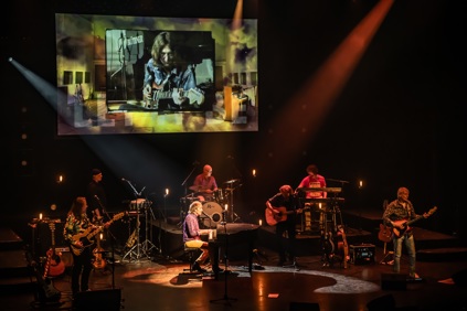 The Stones vs The Beatles