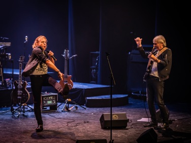 The Stones vs The Beatles