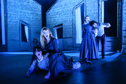 De Onverwoeste Zusters Van Hoogezand Sappemeer Fotografie Annemieke Van Der Togt (1)