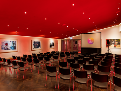 Evenementenlocatie Amsterdam theater DeLaMar Rode Foyer theater Opstelling