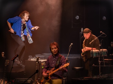 The Stones vs The Beatles