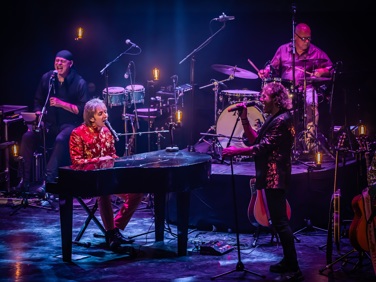 The Stones vs The Beatles