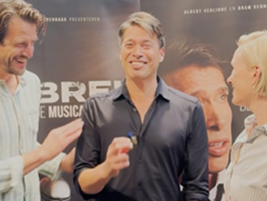 Song Association Met De Cast Van Brel