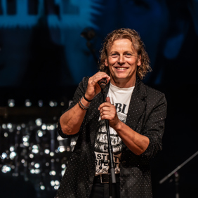 The Stones vs The Beatles